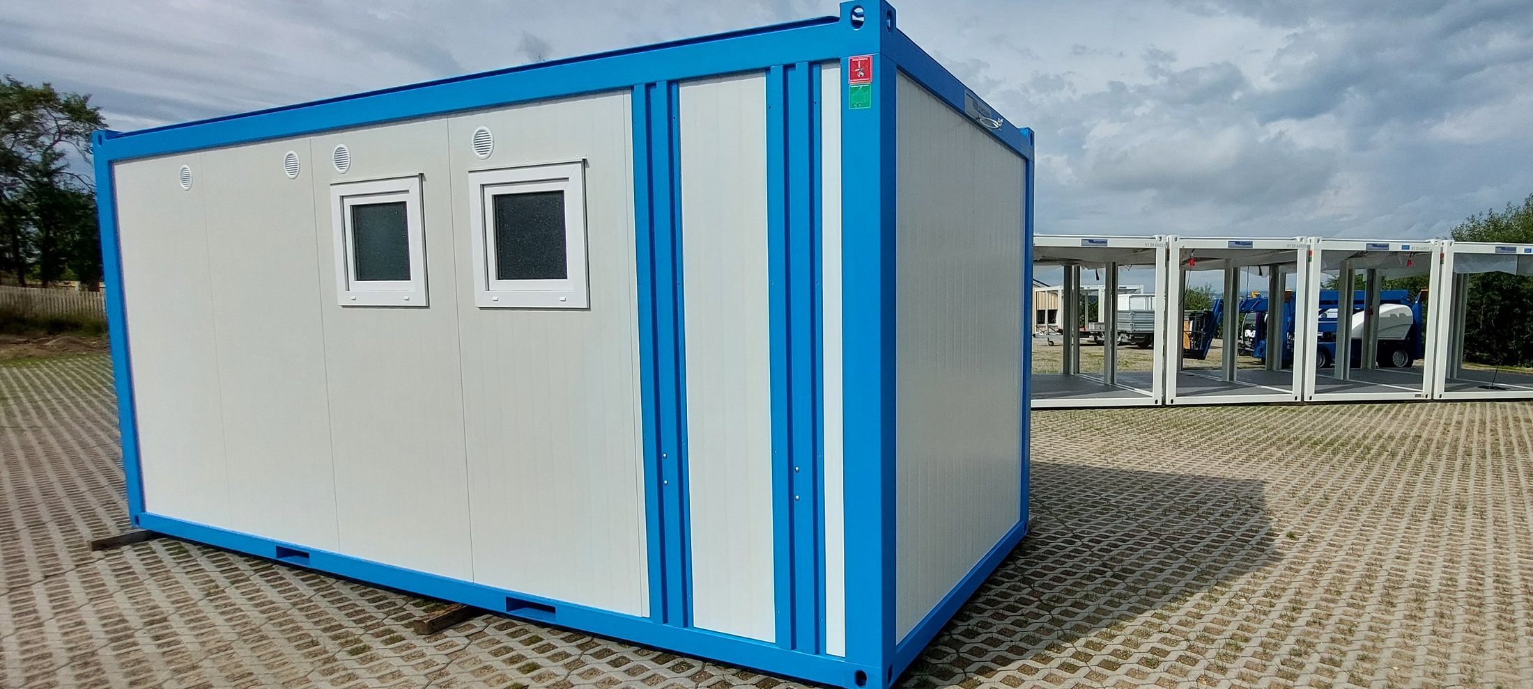 Sanitärcontainer Dusche WC Barrierfrei Giessener Container Modulbau 2